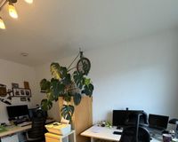 Kinderzimmer/ Büro 