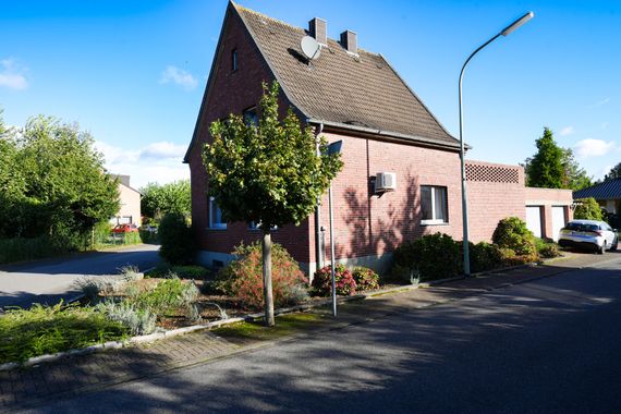 Charmantes Einfamilienhaus mit Wintergarten und traumhaftem Gartenblick!