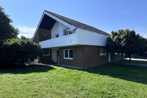 Freistehendes Architektenhaus mit Kamin in Altschermbeck. Verkauf: Nach Gebot