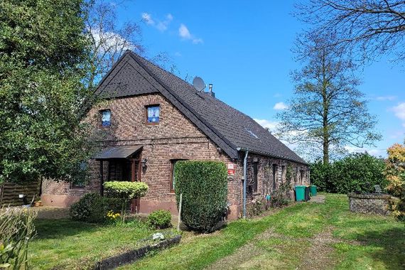 ehem. Kleinbauernhaus - Katstelle im ländl. Außenbereich  --VERKAUFT  !! --