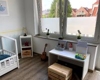 Kinderzimmer / Büro mit Austritt Balkon 2